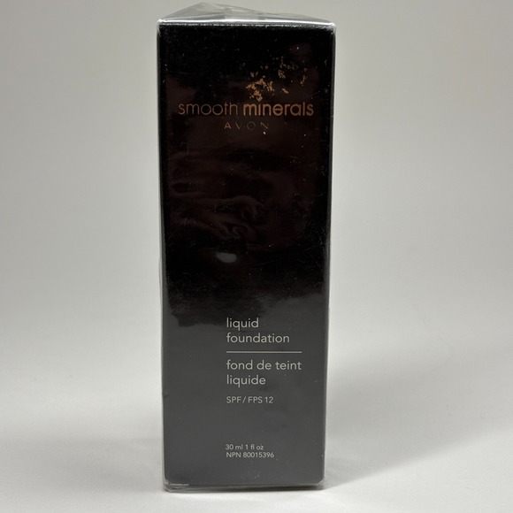 Avon Other - NEW Avon Smooth Minerals Liquid Foundation D02 LIGHT BEIGE 1 fl oz SPF 12 NOS